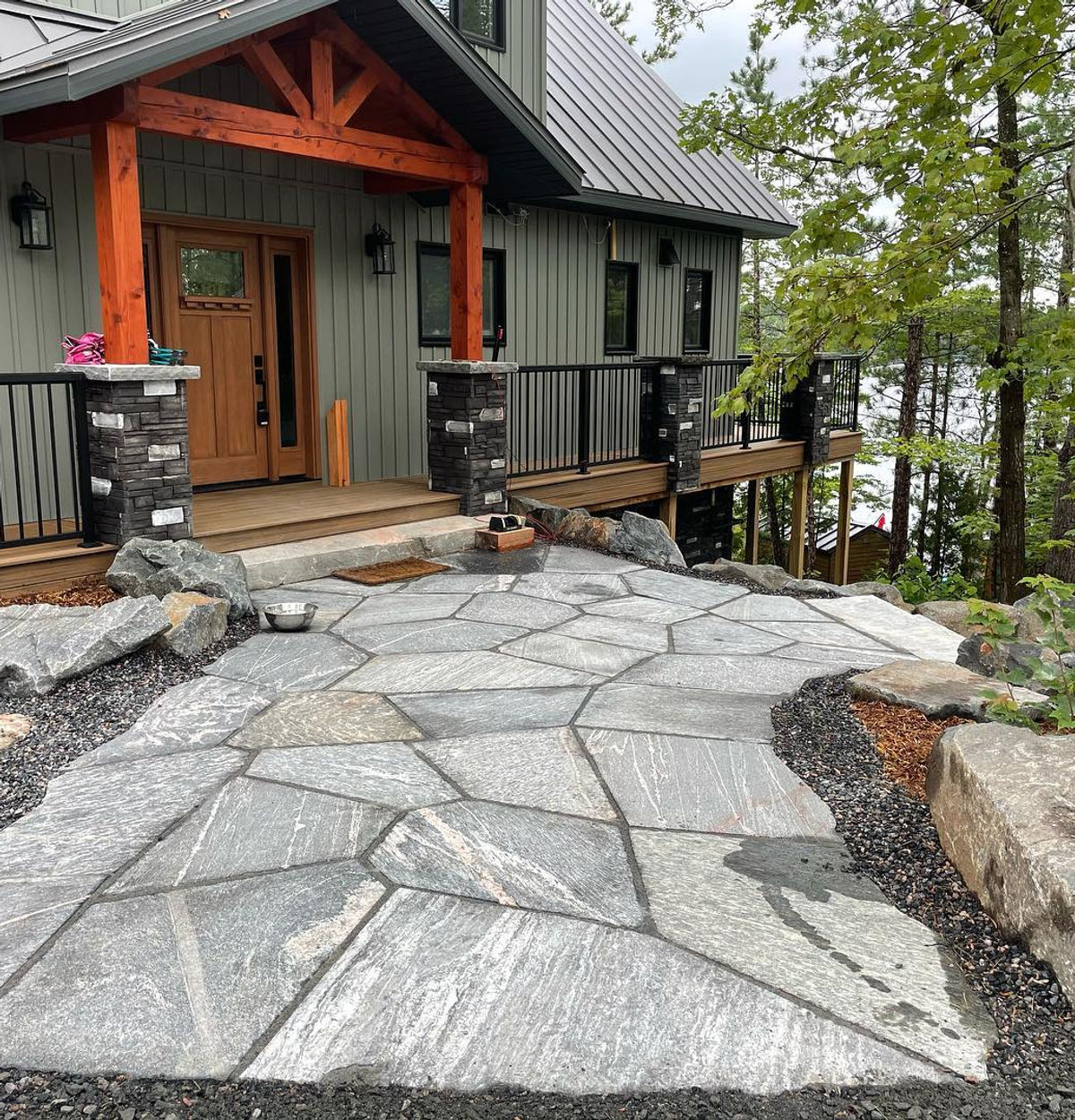Cottage Flagstone Approach